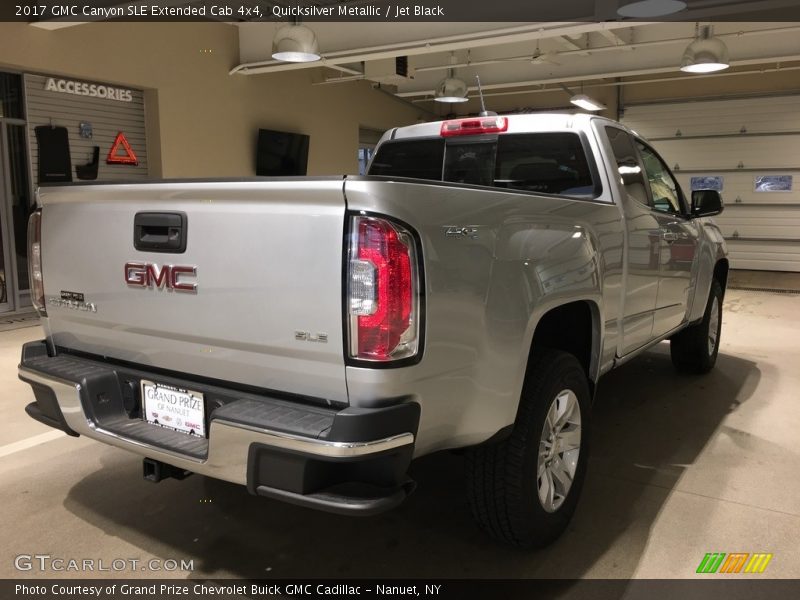 Quicksilver Metallic / Jet Black 2017 GMC Canyon SLE Extended Cab 4x4