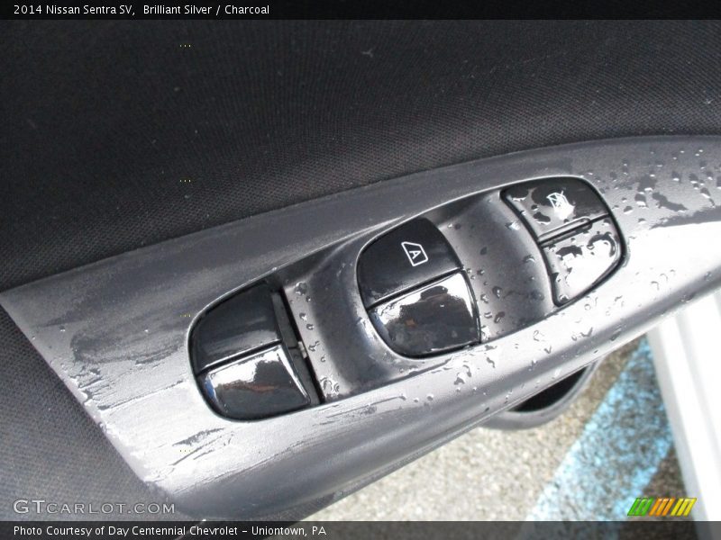Brilliant Silver / Charcoal 2014 Nissan Sentra SV