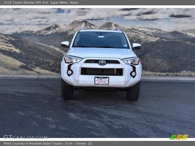 Super White / Black 2018 Toyota 4Runner SR5 4x4