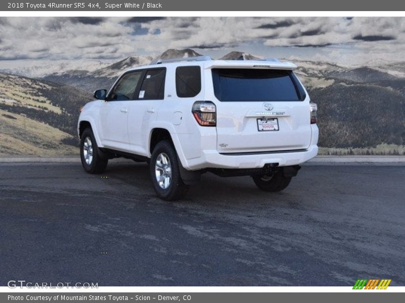 Super White / Black 2018 Toyota 4Runner SR5 4x4