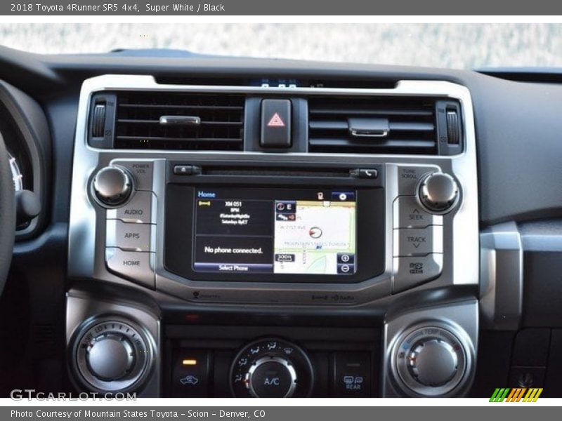 Super White / Black 2018 Toyota 4Runner SR5 4x4