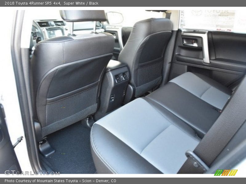 Super White / Black 2018 Toyota 4Runner SR5 4x4