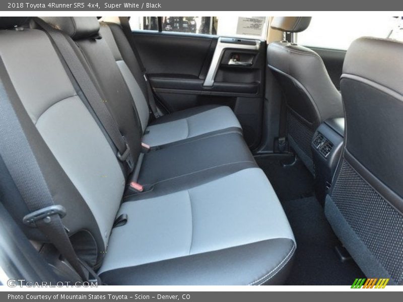 Super White / Black 2018 Toyota 4Runner SR5 4x4