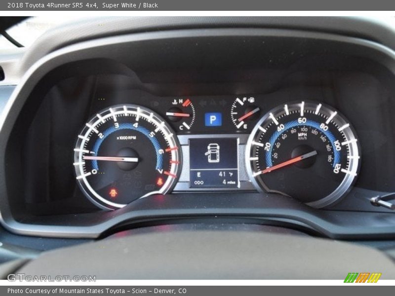 Super White / Black 2018 Toyota 4Runner SR5 4x4