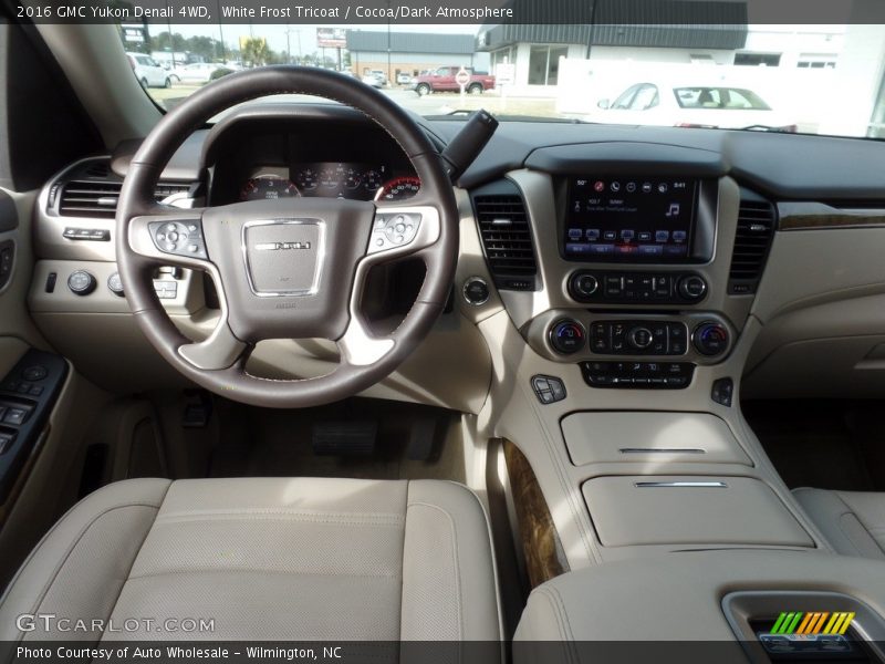 White Frost Tricoat / Cocoa/Dark Atmosphere 2016 GMC Yukon Denali 4WD