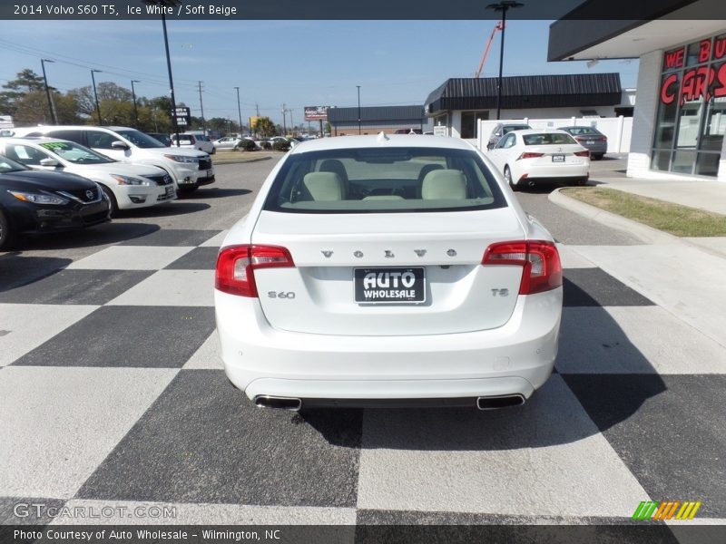 Ice White / Soft Beige 2014 Volvo S60 T5