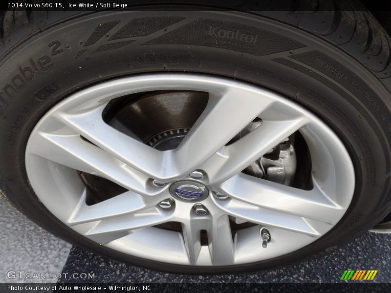 Ice White / Soft Beige 2014 Volvo S60 T5