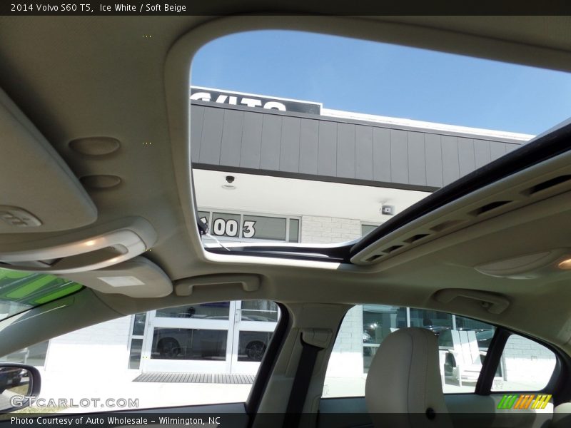 Ice White / Soft Beige 2014 Volvo S60 T5