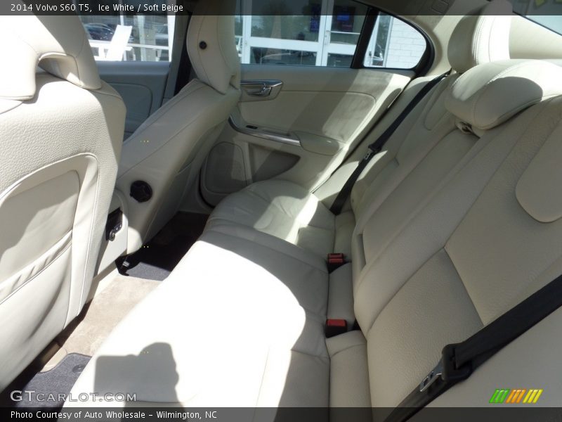 Ice White / Soft Beige 2014 Volvo S60 T5