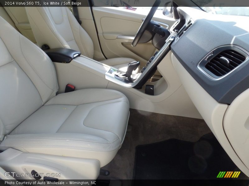 Ice White / Soft Beige 2014 Volvo S60 T5