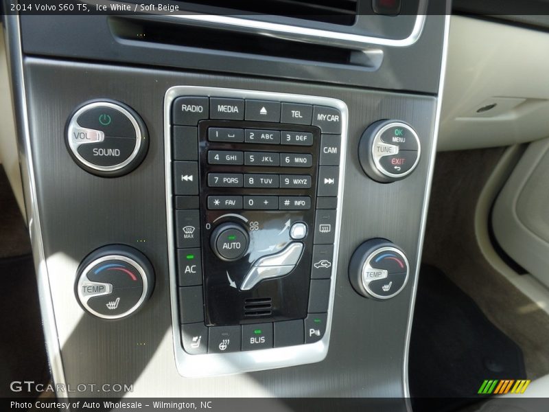 Ice White / Soft Beige 2014 Volvo S60 T5