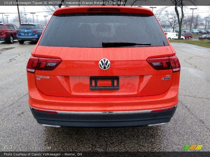 Habanero Orange Metallic / Titan Black 2018 Volkswagen Tiguan SE 4MOTION