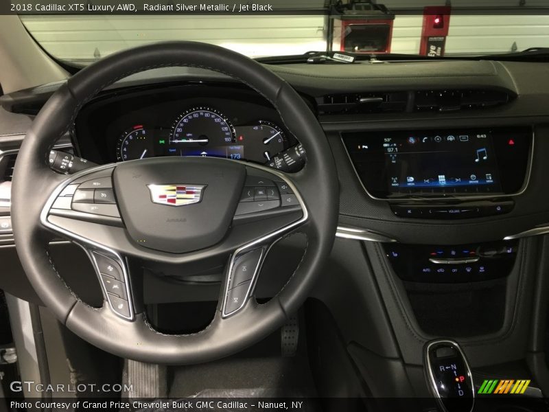 Radiant Silver Metallic / Jet Black 2018 Cadillac XT5 Luxury AWD
