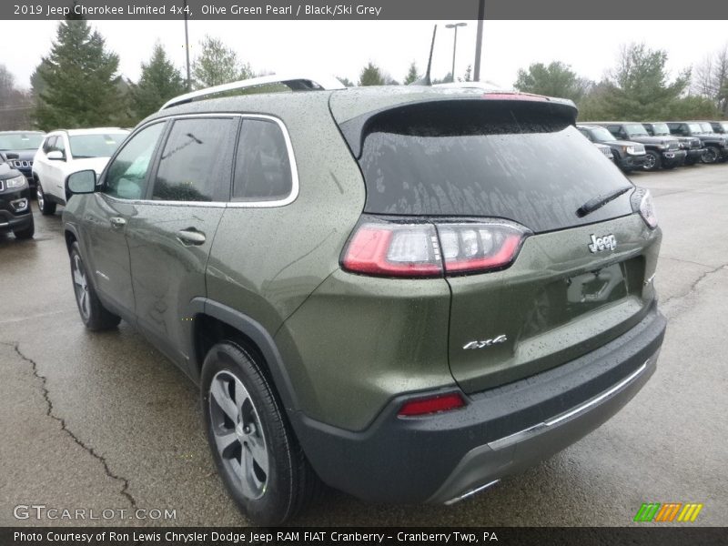 Olive Green Pearl / Black/Ski Grey 2019 Jeep Cherokee Limited 4x4