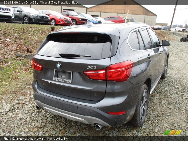 Mineral Grey Metallic / Black 2018 BMW X1 xDrive28i