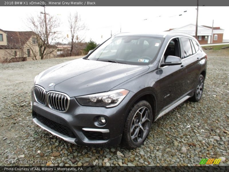 Mineral Grey Metallic / Black 2018 BMW X1 xDrive28i