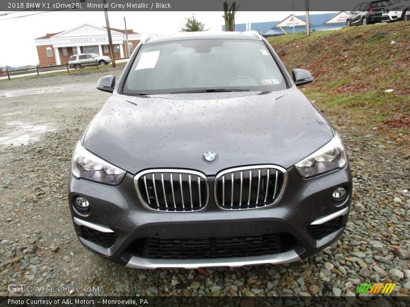 Mineral Grey Metallic / Black 2018 BMW X1 xDrive28i