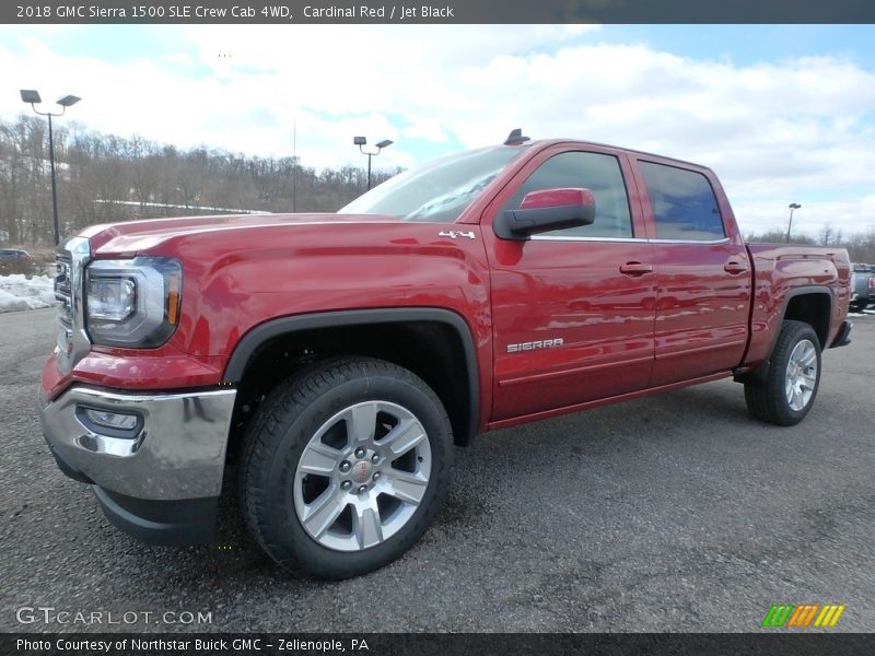 Front 3/4 View of 2018 Sierra 1500 SLE Crew Cab 4WD
