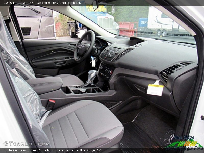 Oxford White / Charcoal Black 2018 Ford Escape S