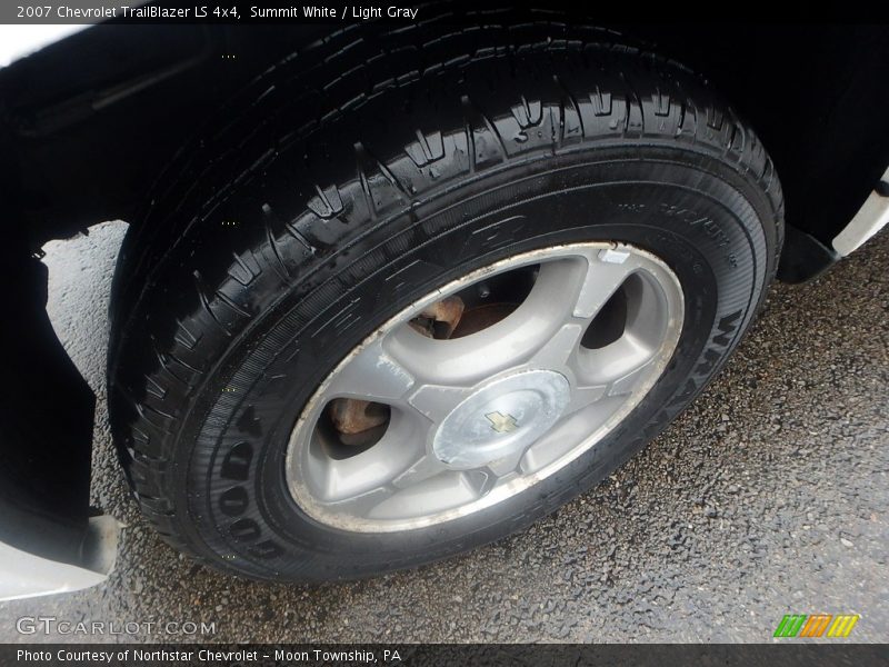 Summit White / Light Gray 2007 Chevrolet TrailBlazer LS 4x4