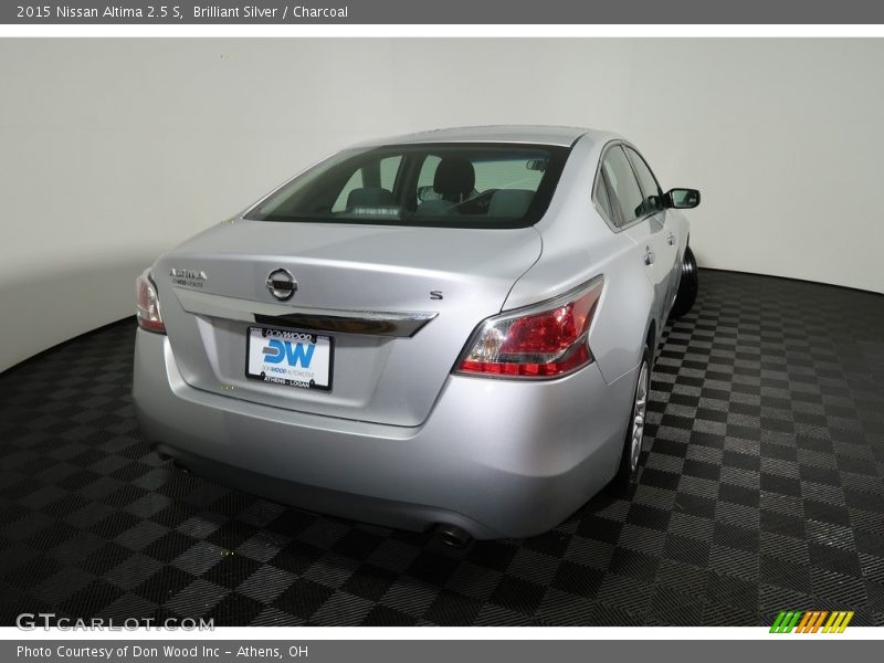 Brilliant Silver / Charcoal 2015 Nissan Altima 2.5 S