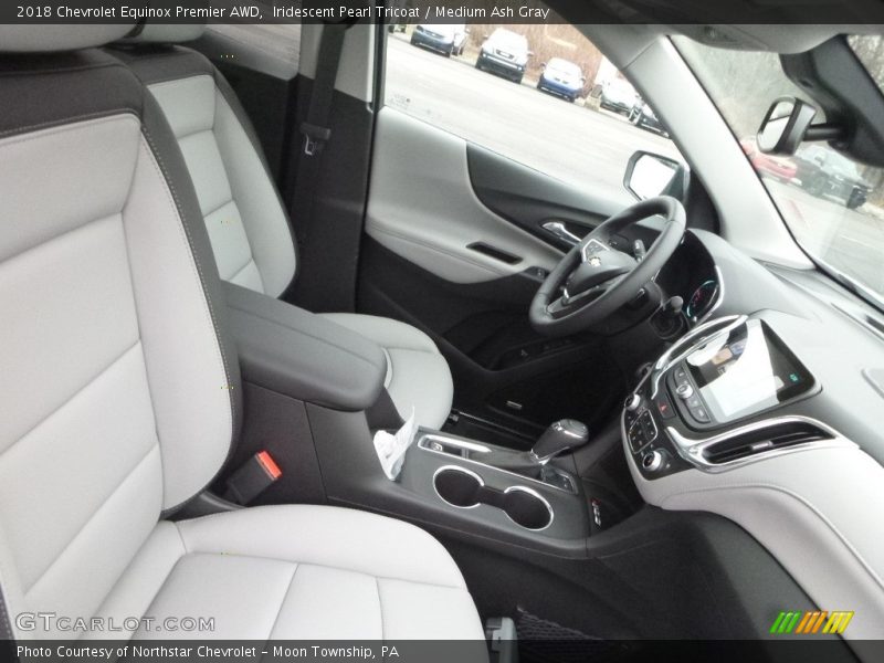Iridescent Pearl Tricoat / Medium Ash Gray 2018 Chevrolet Equinox Premier AWD