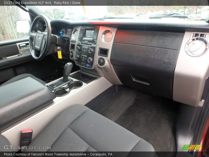 Ruby Red / Dune 2017 Ford Expedition XLT 4x4