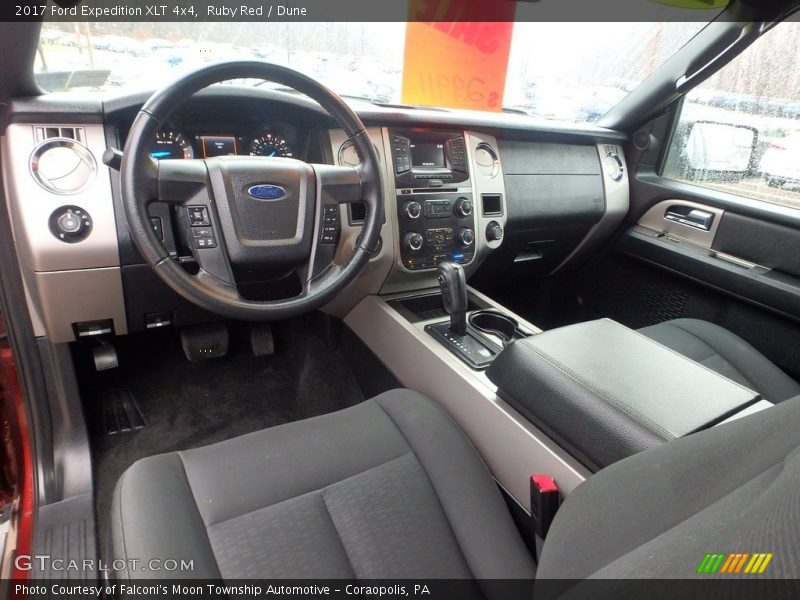 Ruby Red / Dune 2017 Ford Expedition XLT 4x4