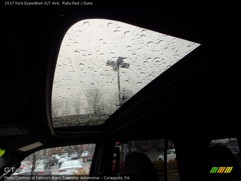 Ruby Red / Dune 2017 Ford Expedition XLT 4x4