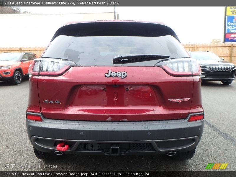 Velvet Red Pearl / Black 2019 Jeep Cherokee Trailhawk Elite 4x4