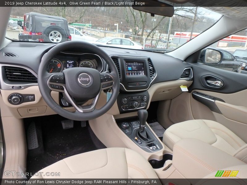  2019 Cherokee Latitude 4x4 Black/Light Frost Beige Interior