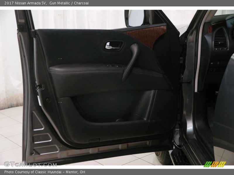 Gun Metallic / Charcoal 2017 Nissan Armada SV
