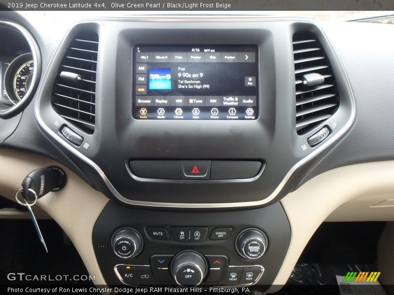 Olive Green Pearl / Black/Light Frost Beige 2019 Jeep Cherokee Latitude 4x4