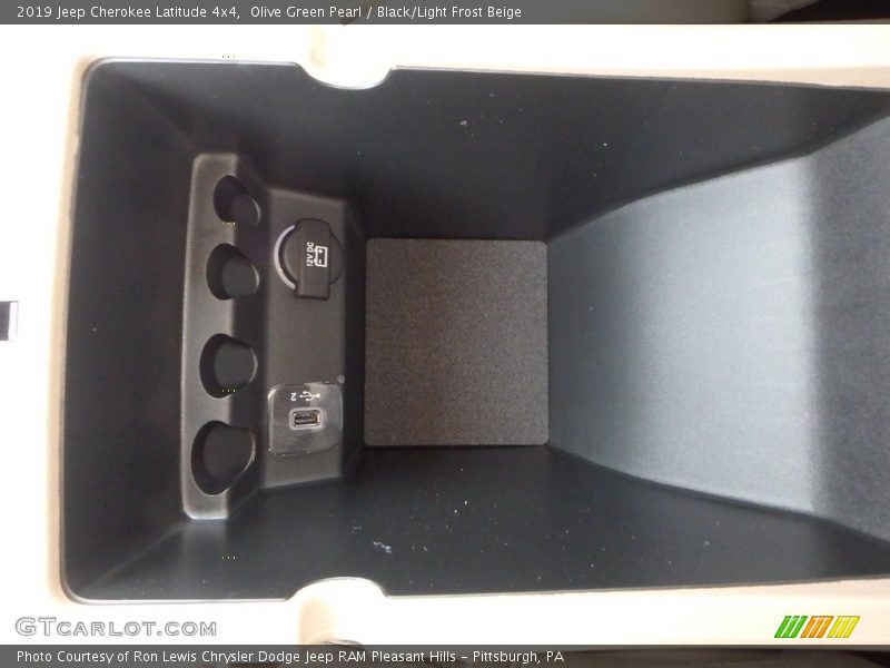 Olive Green Pearl / Black/Light Frost Beige 2019 Jeep Cherokee Latitude 4x4