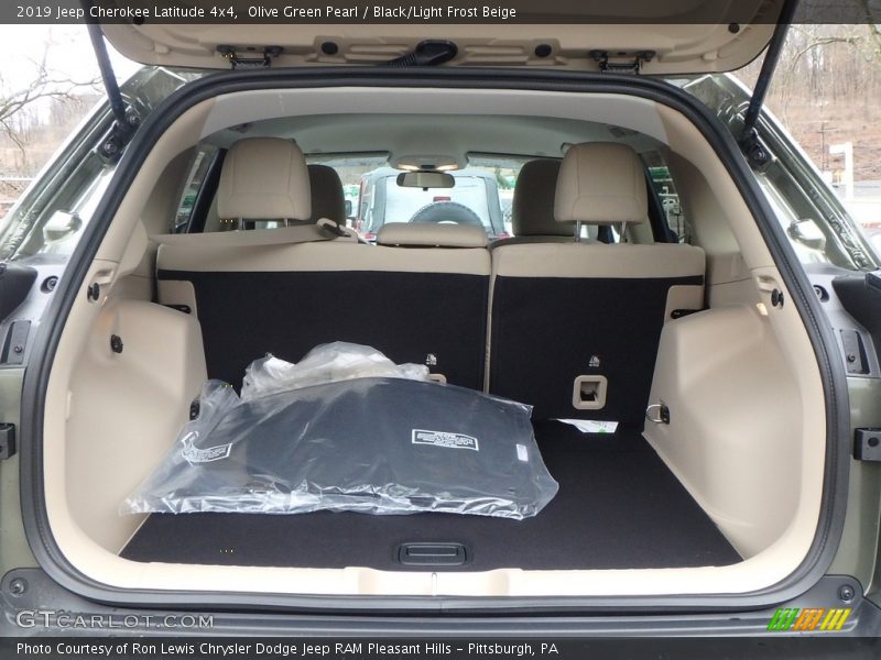 Olive Green Pearl / Black/Light Frost Beige 2019 Jeep Cherokee Latitude 4x4