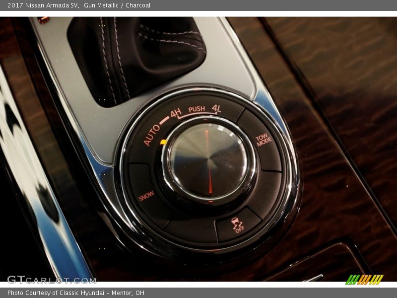 Gun Metallic / Charcoal 2017 Nissan Armada SV