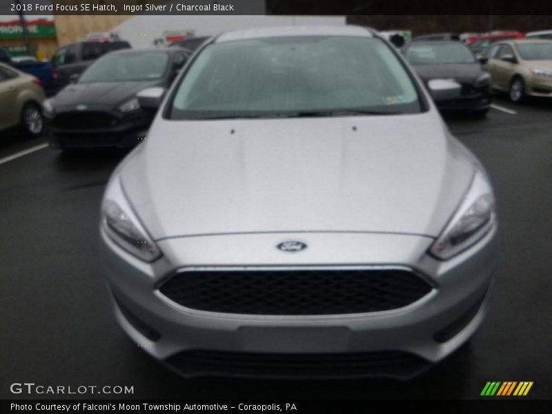 Ingot Silver / Charcoal Black 2018 Ford Focus SE Hatch
