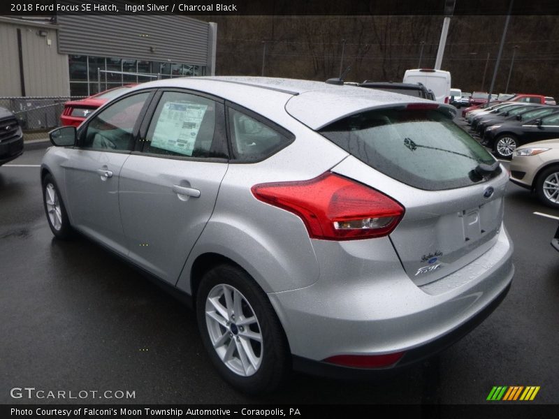 Ingot Silver / Charcoal Black 2018 Ford Focus SE Hatch