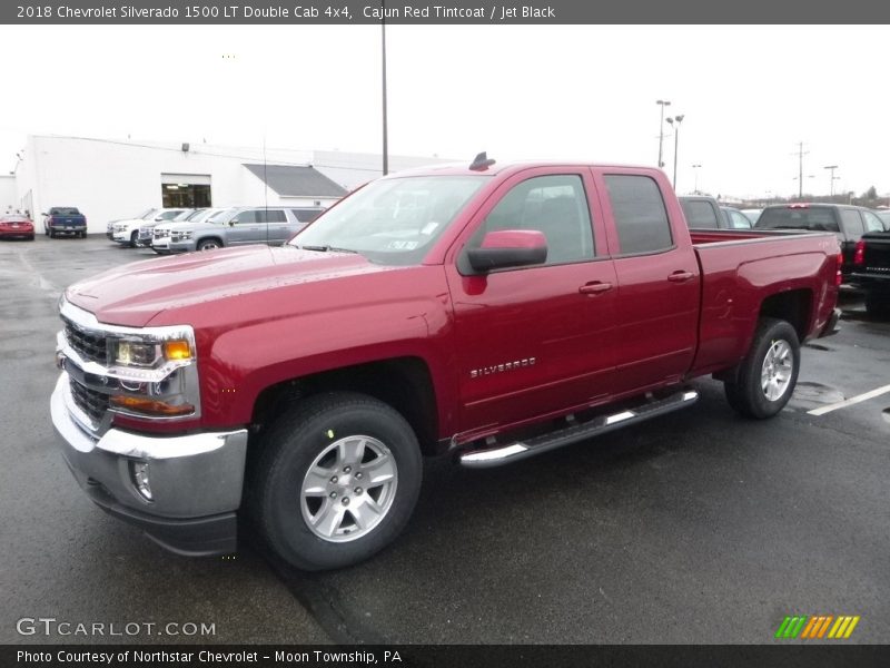 Front 3/4 View of 2018 Silverado 1500 LT Double Cab 4x4