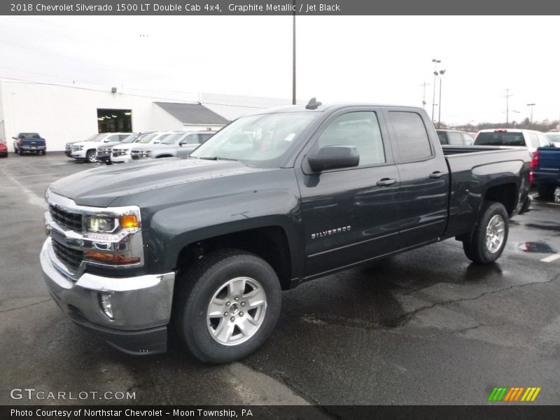 Front 3/4 View of 2018 Silverado 1500 LT Double Cab 4x4