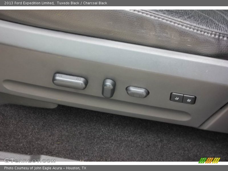 Tuxedo Black / Charcoal Black 2013 Ford Expedition Limited