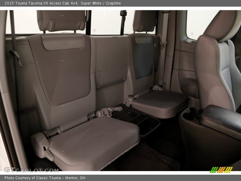 Super White / Graphite 2015 Toyota Tacoma V6 Access Cab 4x4