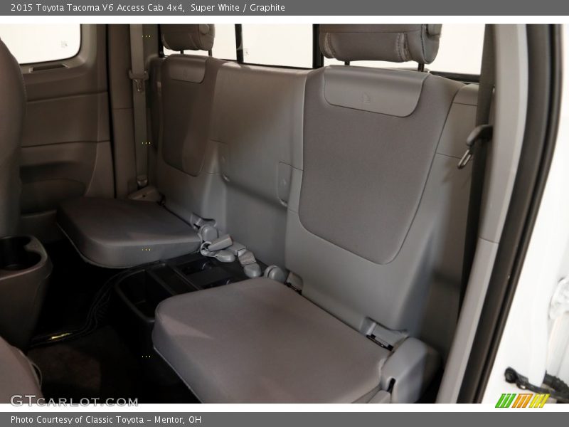 Super White / Graphite 2015 Toyota Tacoma V6 Access Cab 4x4