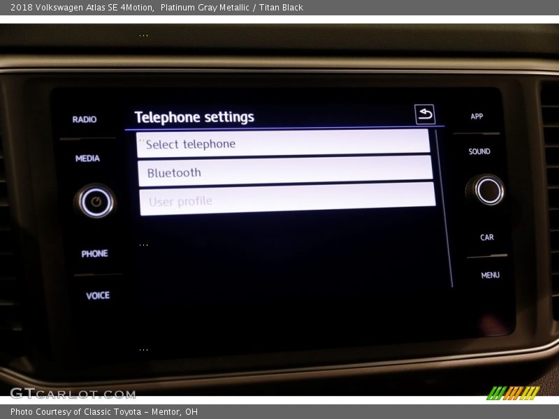 Platinum Gray Metallic / Titan Black 2018 Volkswagen Atlas SE 4Motion