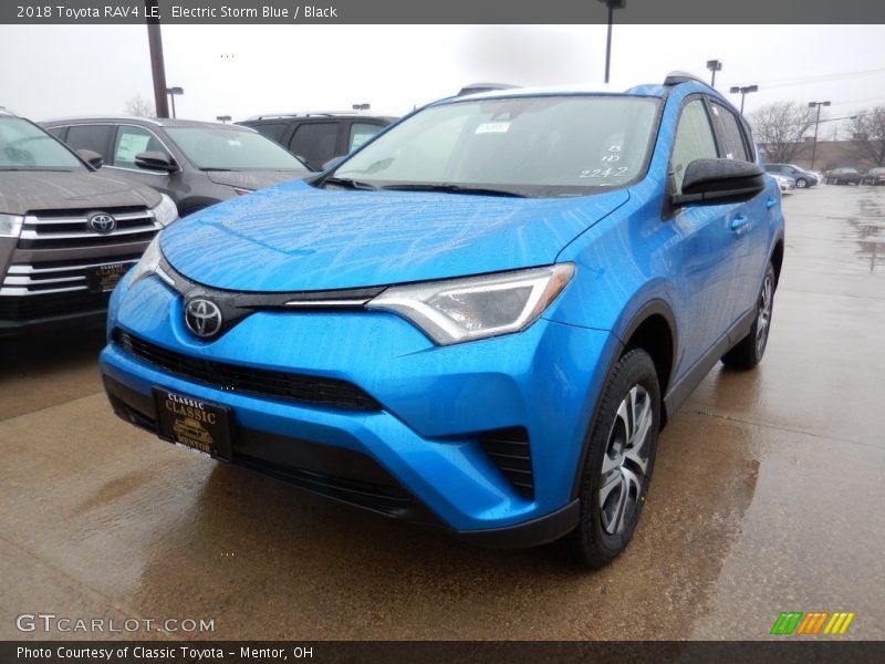 Electric Storm Blue / Black 2018 Toyota RAV4 LE