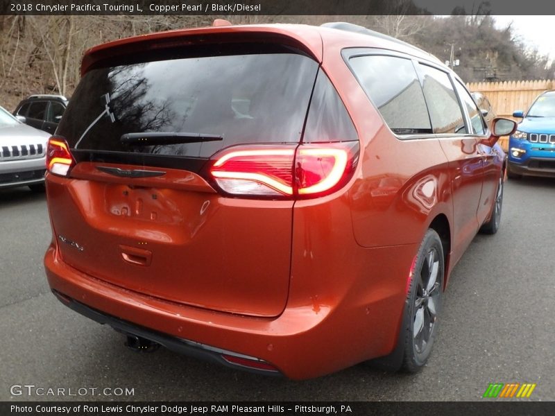Copper Pearl / Black/Diesel 2018 Chrysler Pacifica Touring L