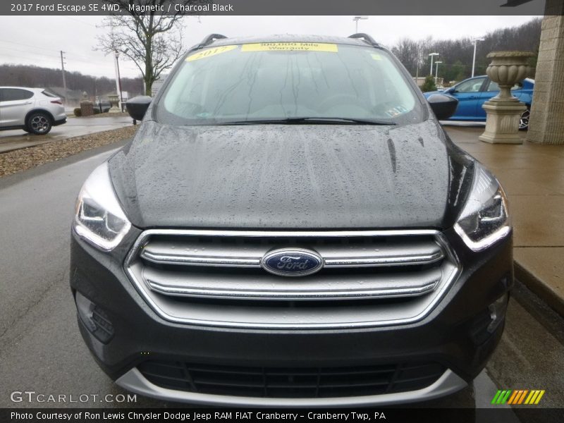 Magnetic / Charcoal Black 2017 Ford Escape SE 4WD