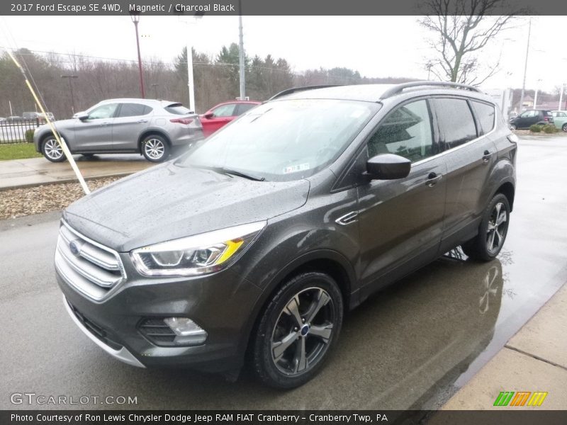 Magnetic / Charcoal Black 2017 Ford Escape SE 4WD