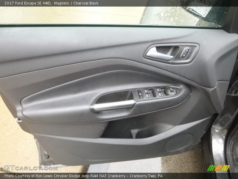 Magnetic / Charcoal Black 2017 Ford Escape SE 4WD