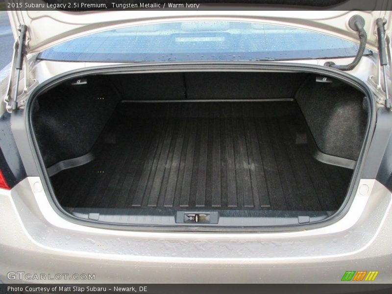 Tungsten Metallic / Warm Ivory 2015 Subaru Legacy 2.5i Premium